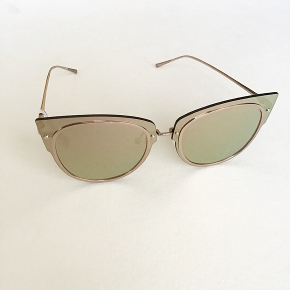 Demi Lovato Cat Eye Sunglass - Picture 7 of 7